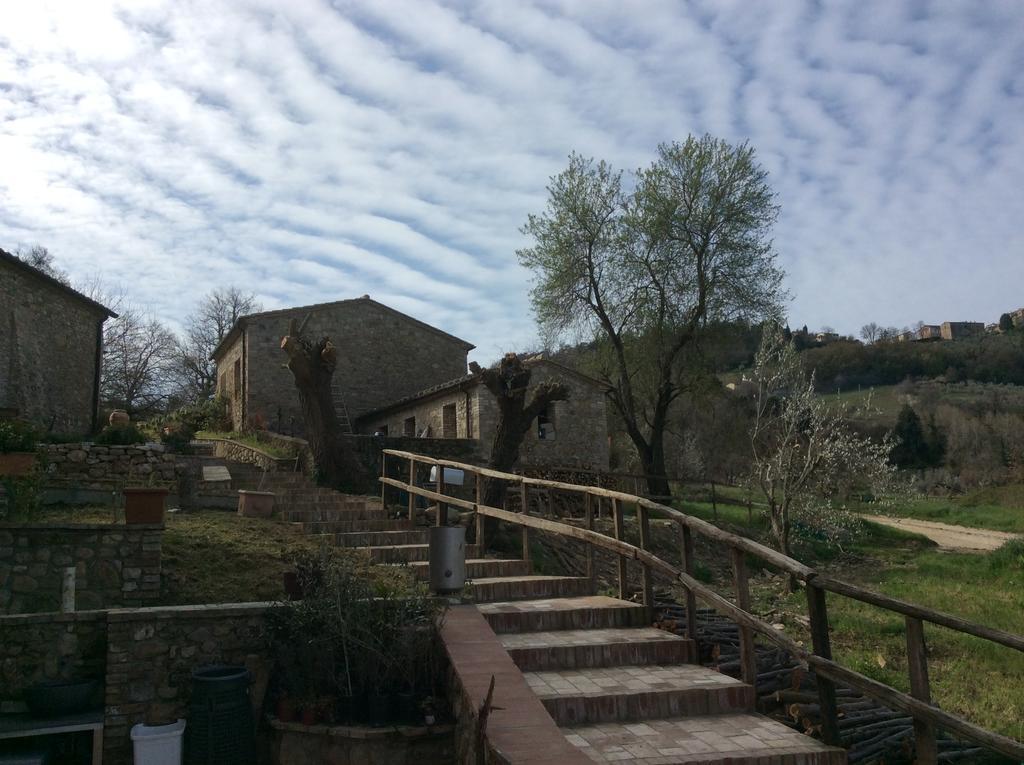 Agriturismo Le Canterie Radicondoli Bagian luar foto