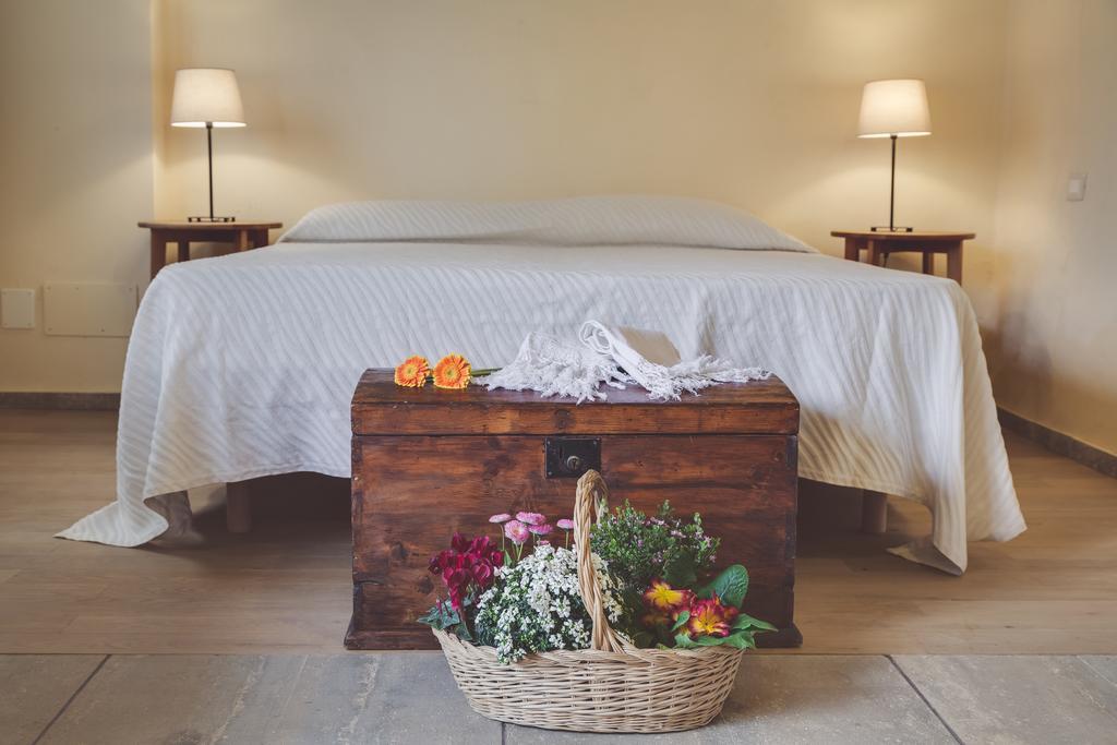 Agriturismo Le Canterie Radicondoli Bagian luar foto