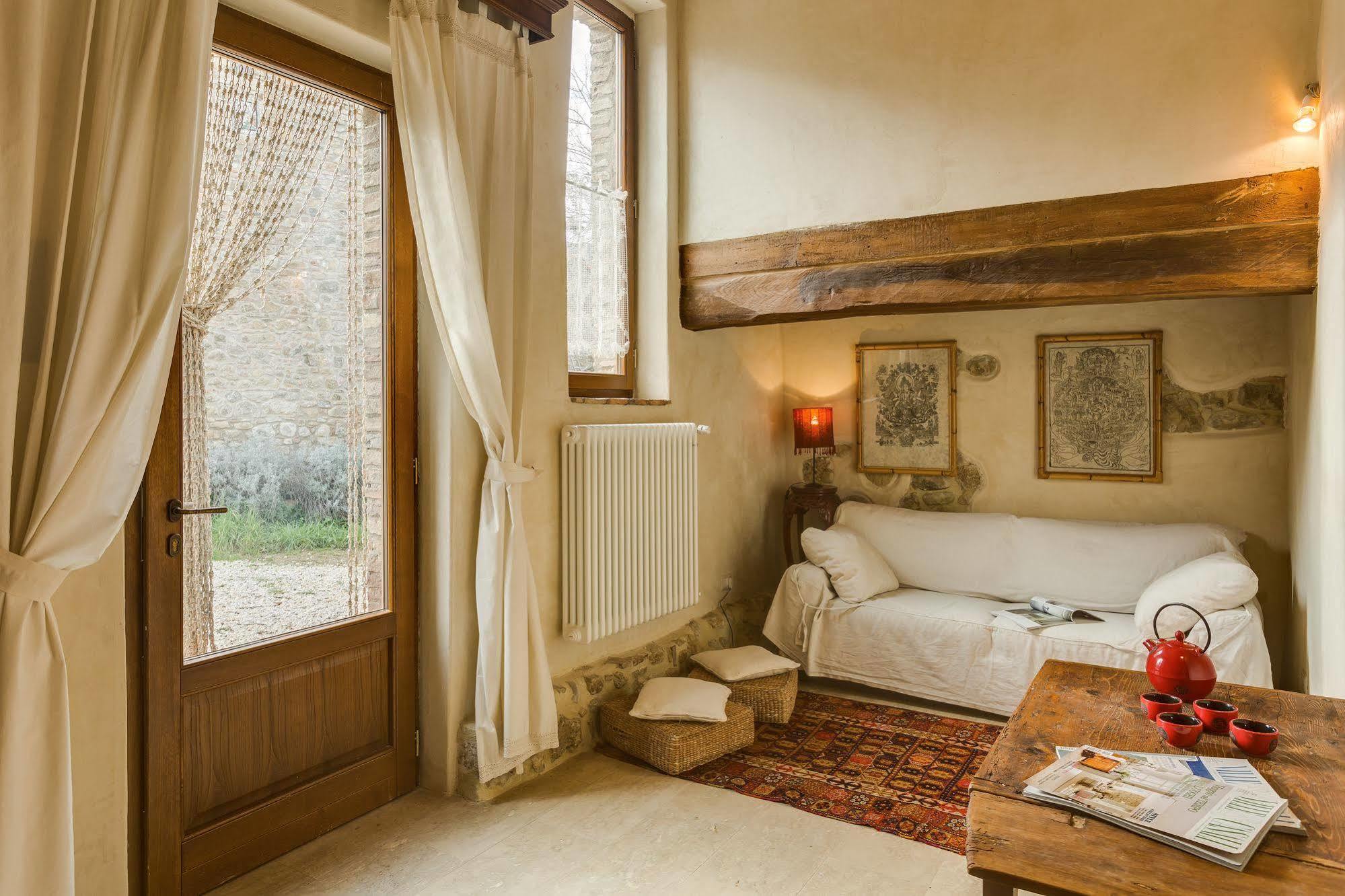 Agriturismo Le Canterie Radicondoli Bagian luar foto