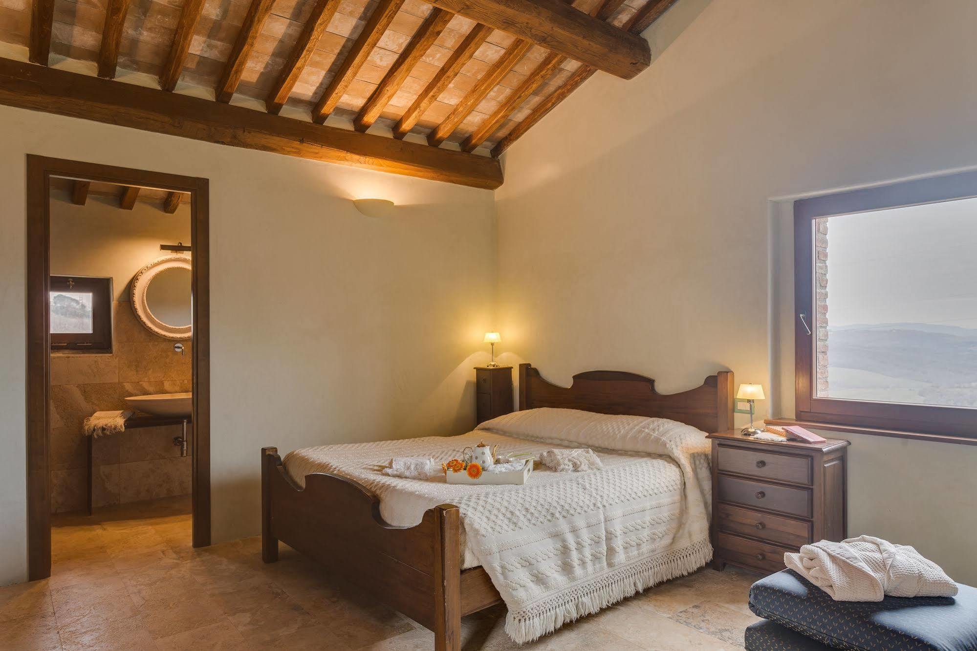 Agriturismo Le Canterie Radicondoli Bagian luar foto